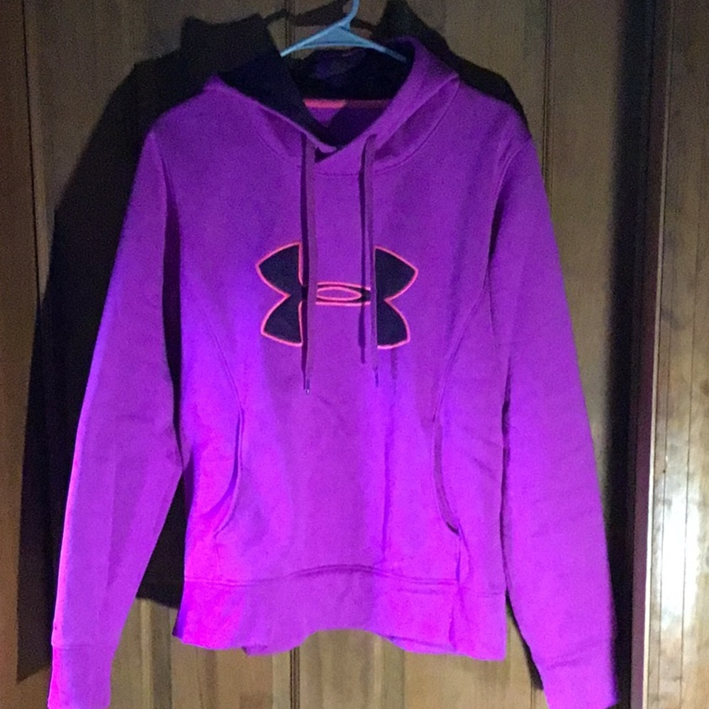 Under Armor Sweatshirt Excellent Condition size L